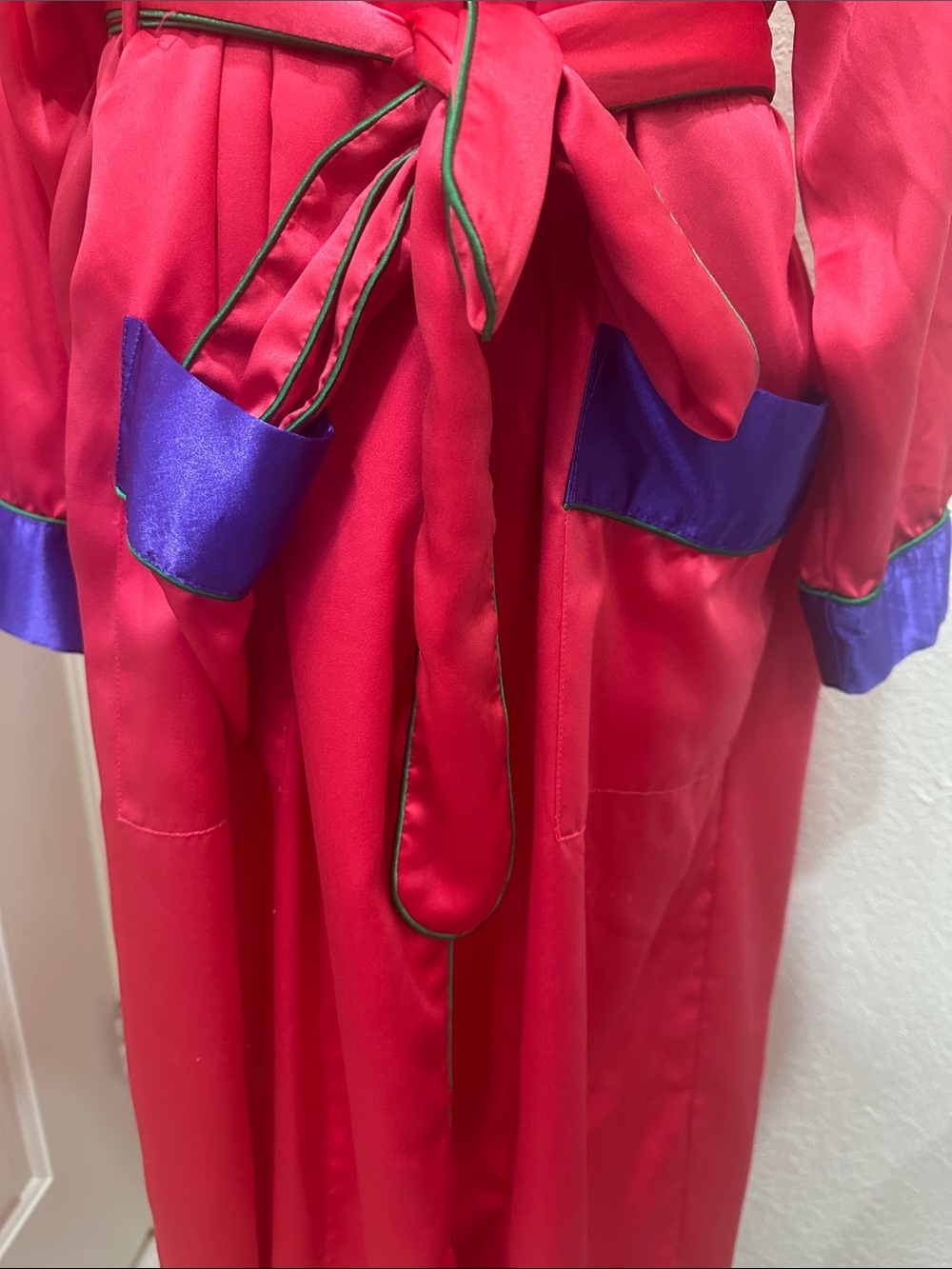 Victoria's Secret Gild Label Pink Satin Robe with Purple Trim M/L - Picture 3 of 15
